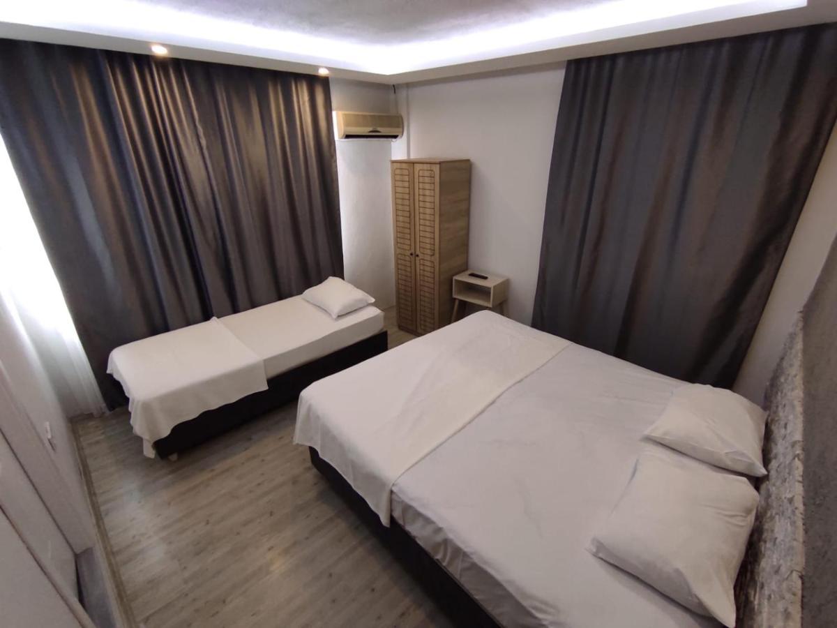 1989 hotel sebat Çeşme Luaran gambar