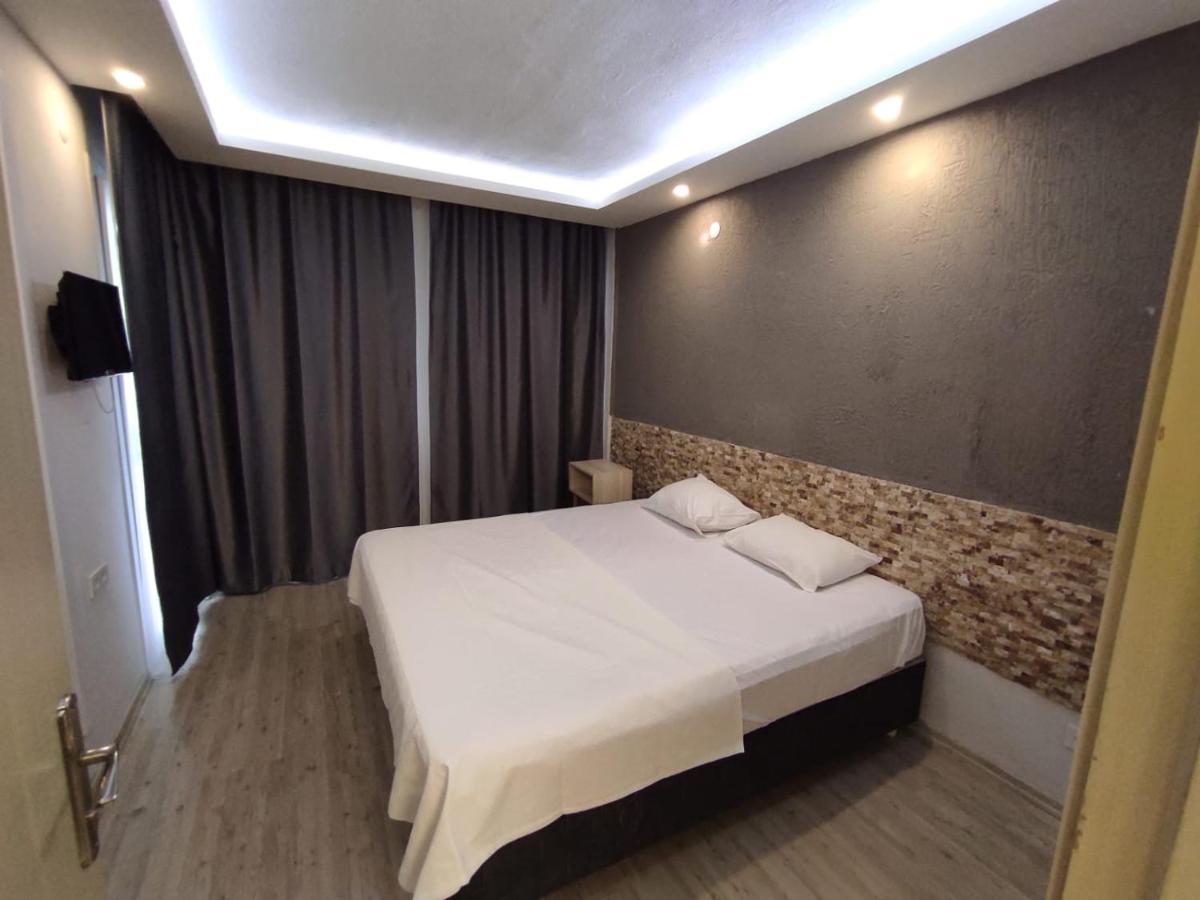 1989 hotel sebat Çeşme Luaran gambar