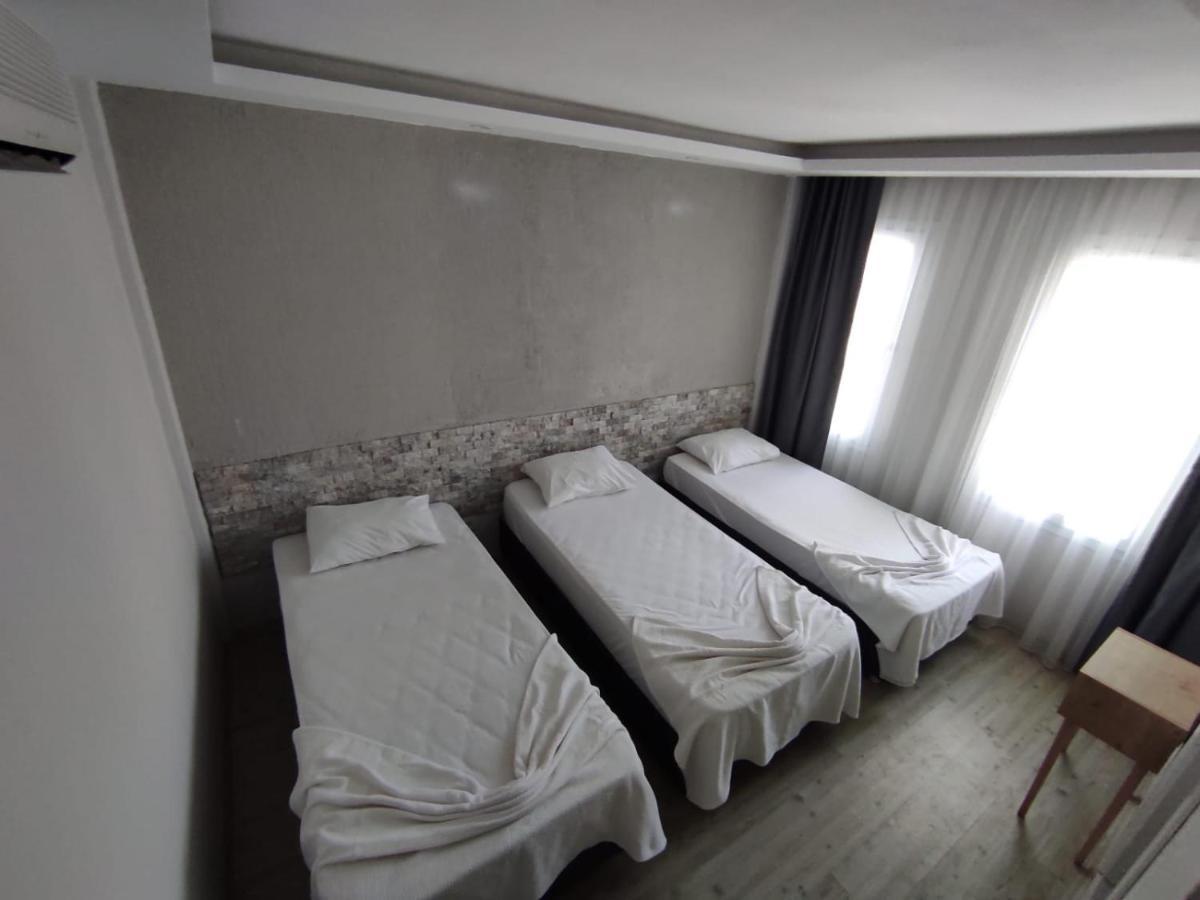 1989 hotel sebat Çeşme Luaran gambar